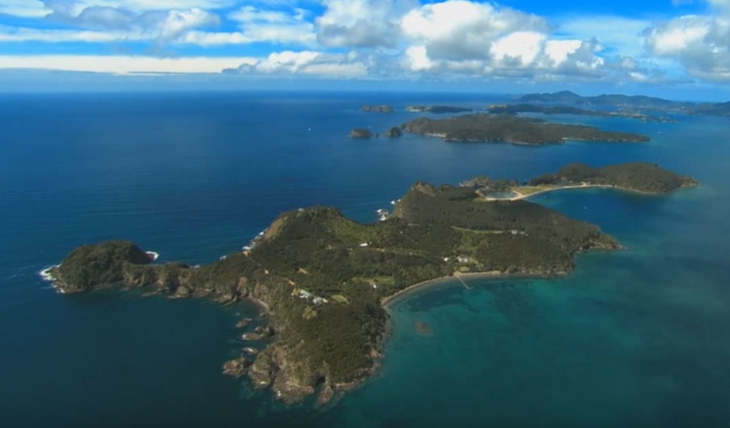 bays-of-islands-new-zealand